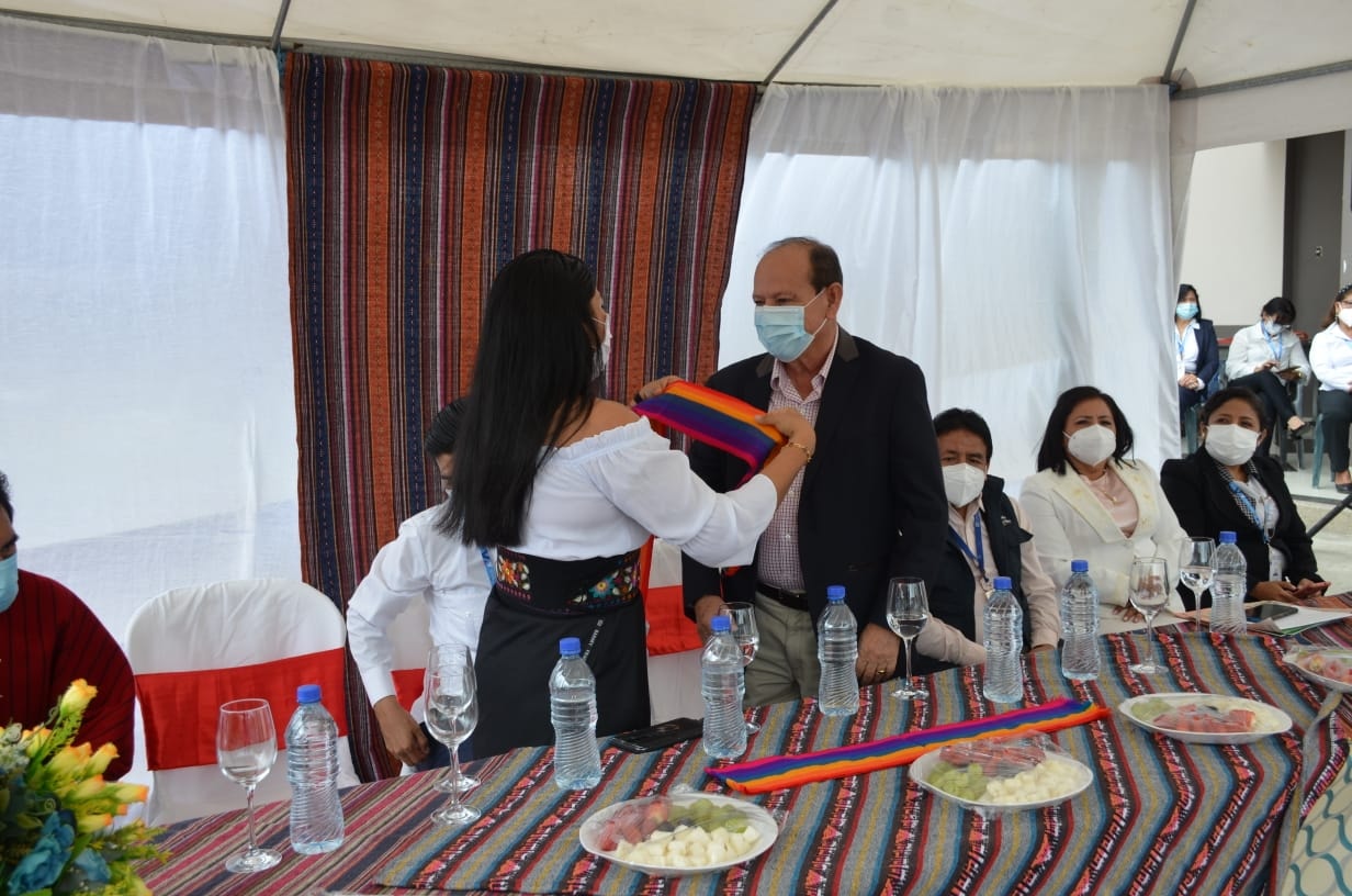 Gobernador compartió acto del Inti Raymi con comunidad educativa intercultural bilingüe de Machala